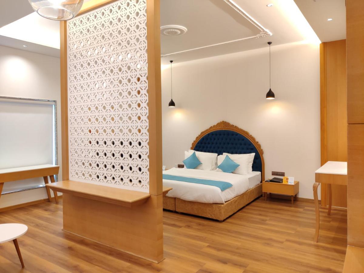 Hotel Blueivy Ānand Exteriér fotografie